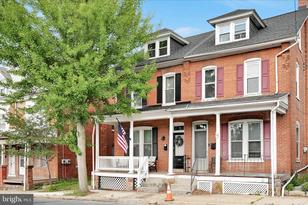 Photo of 14 N 6th St, DENVER, PA 17517 (MLS # PALA2087962)