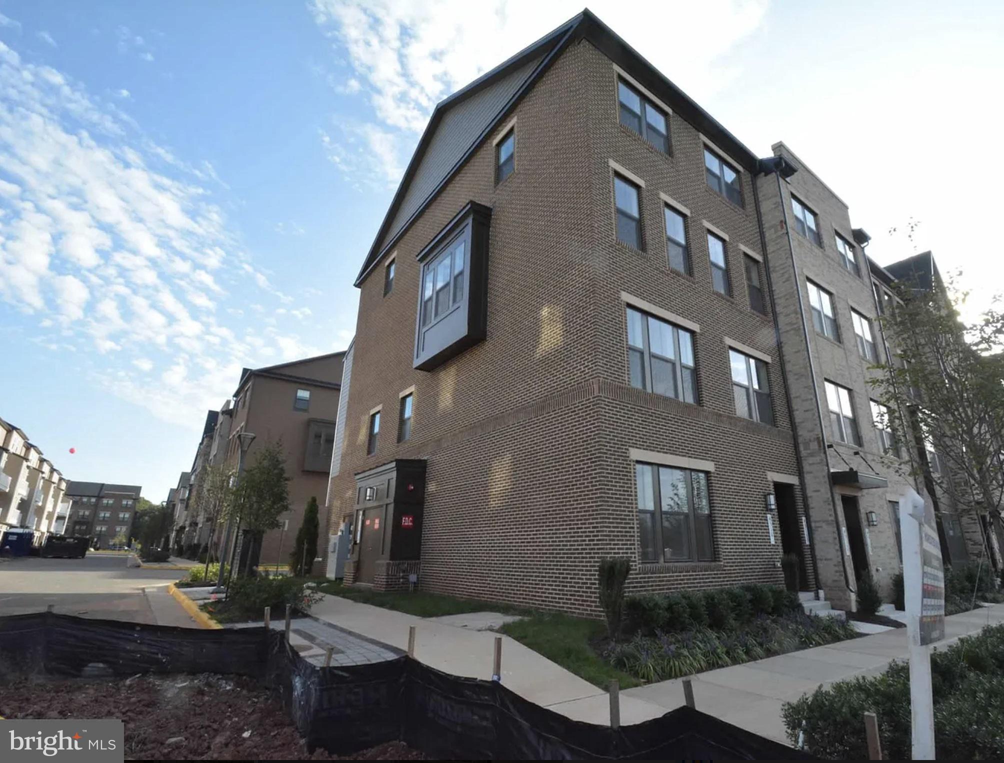 KINCORA - Residential Lease