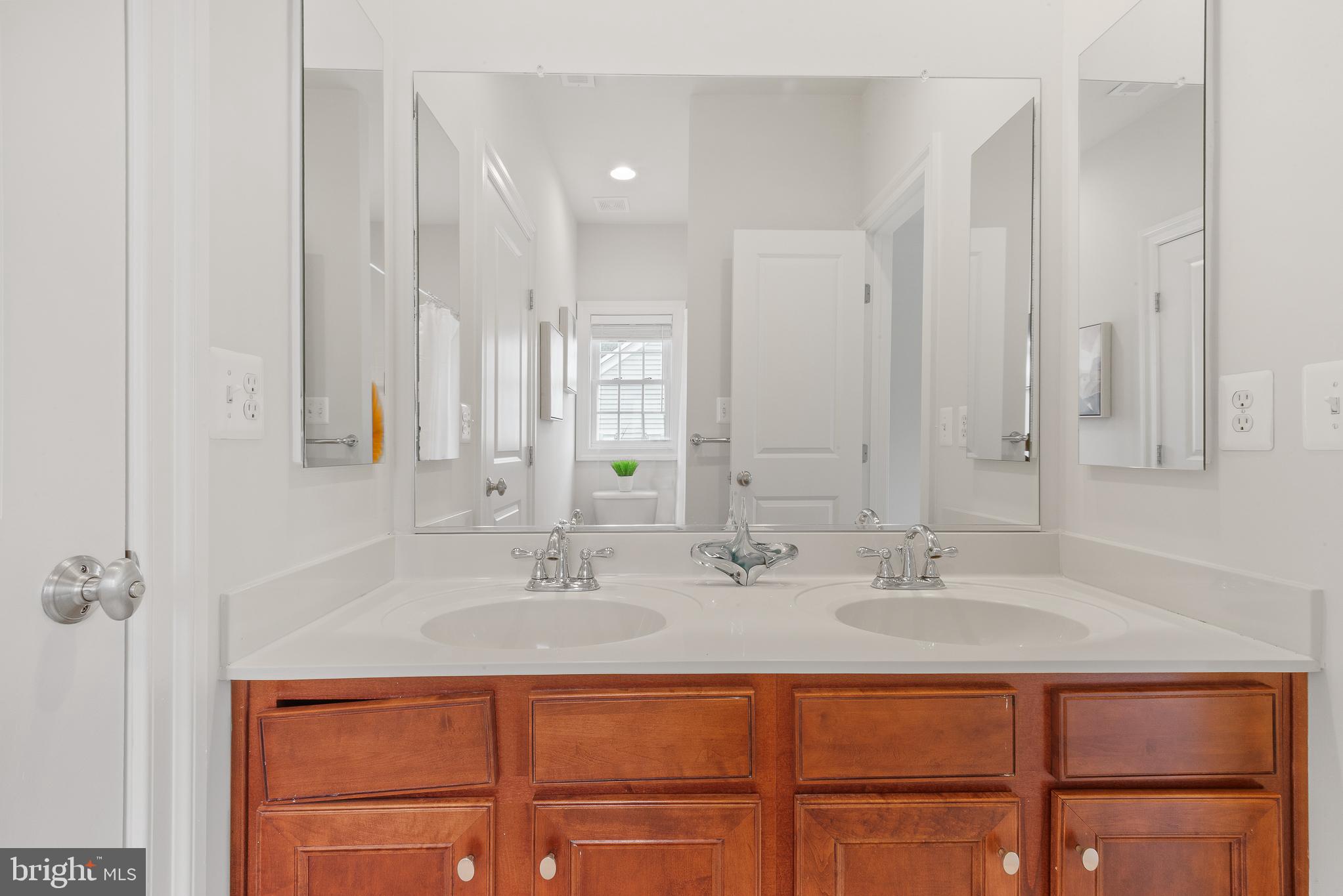 AUBURN VILLAGE AT SANDY SPRING - Residential