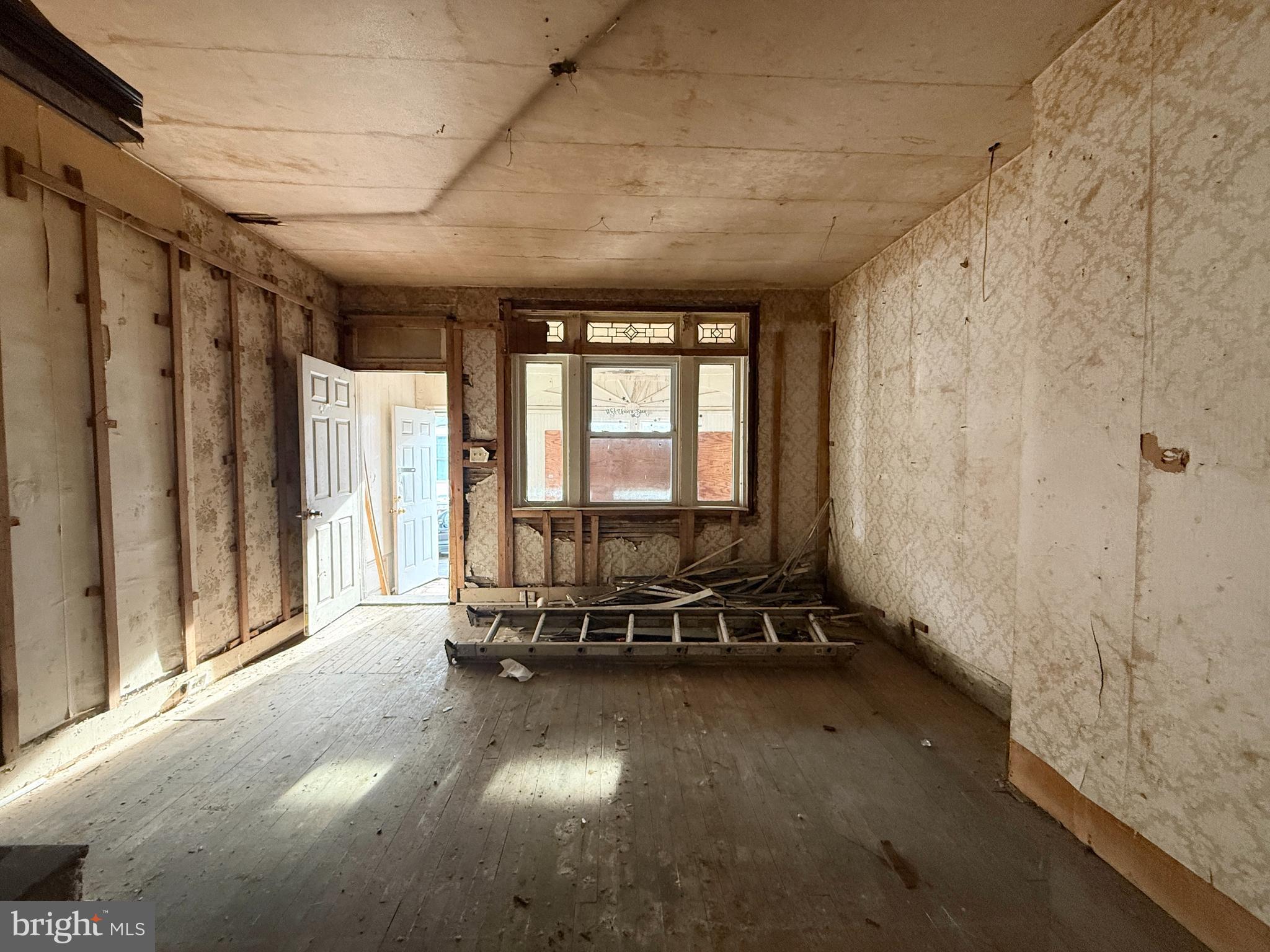 ELMWOOD PARK - Residential