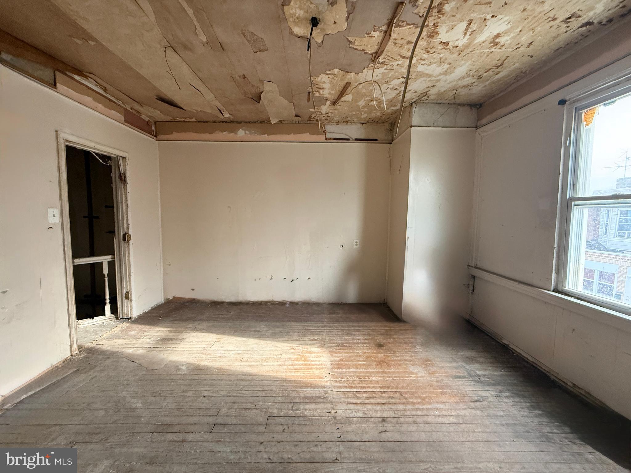 ELMWOOD PARK - Residential