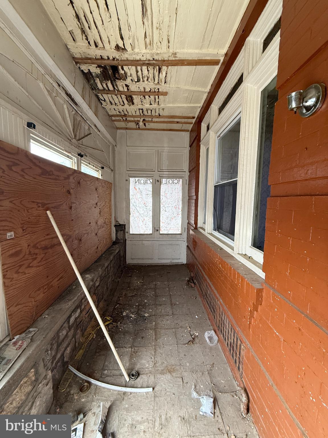 ELMWOOD PARK - Residential