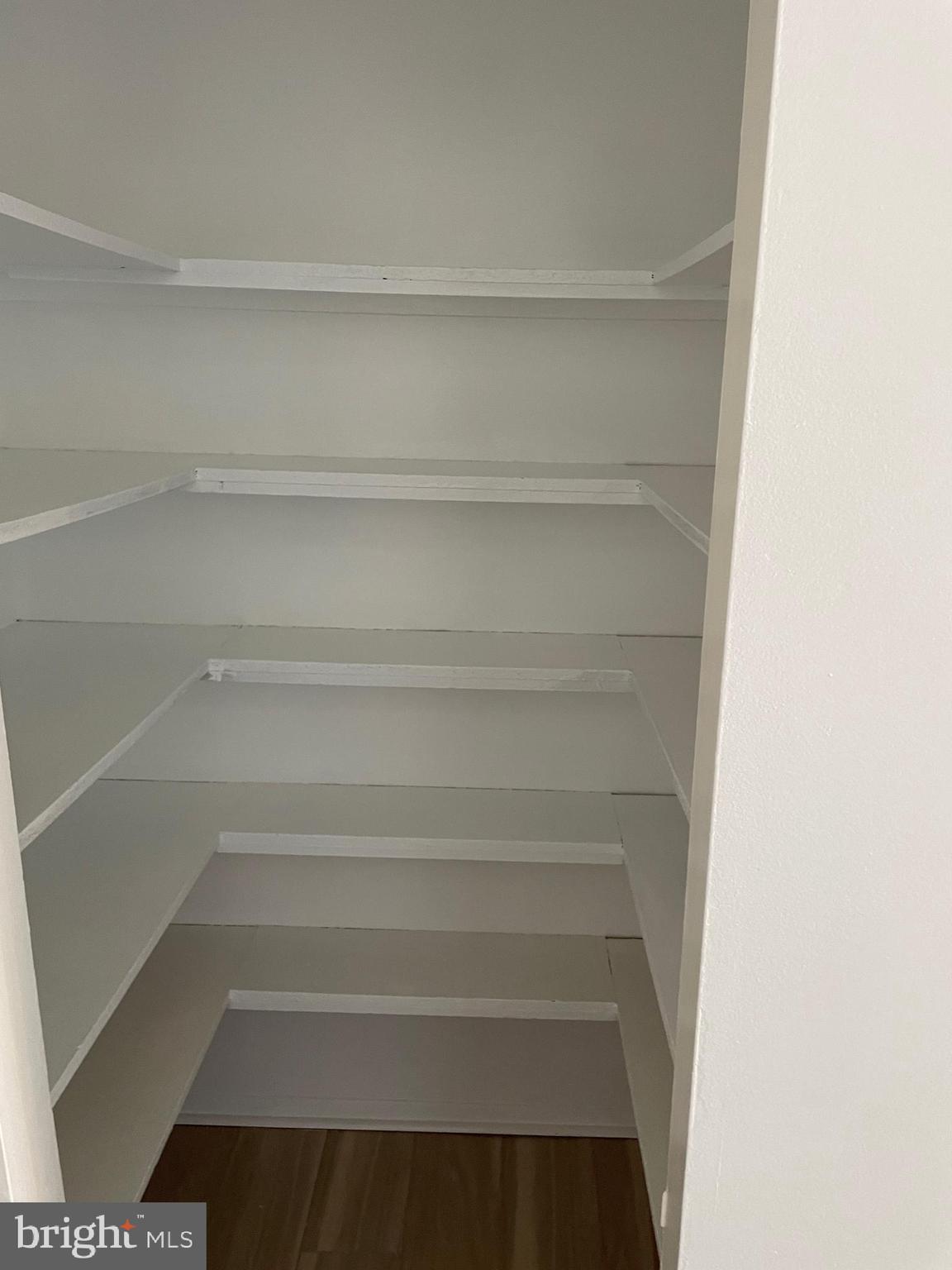 HUNTLEY SQUARE CONDOMINIUMS - Residential