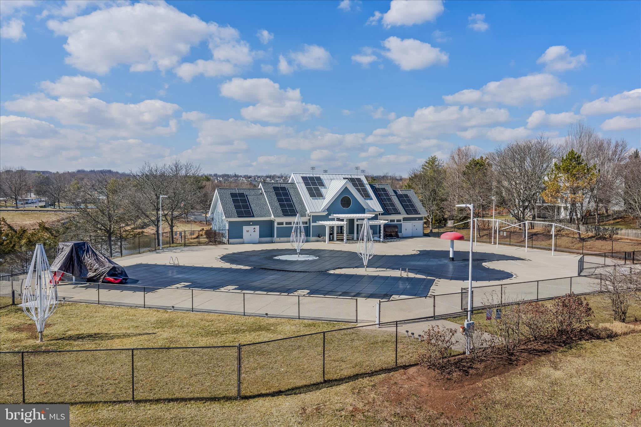 ASHBURN FARM - Residential