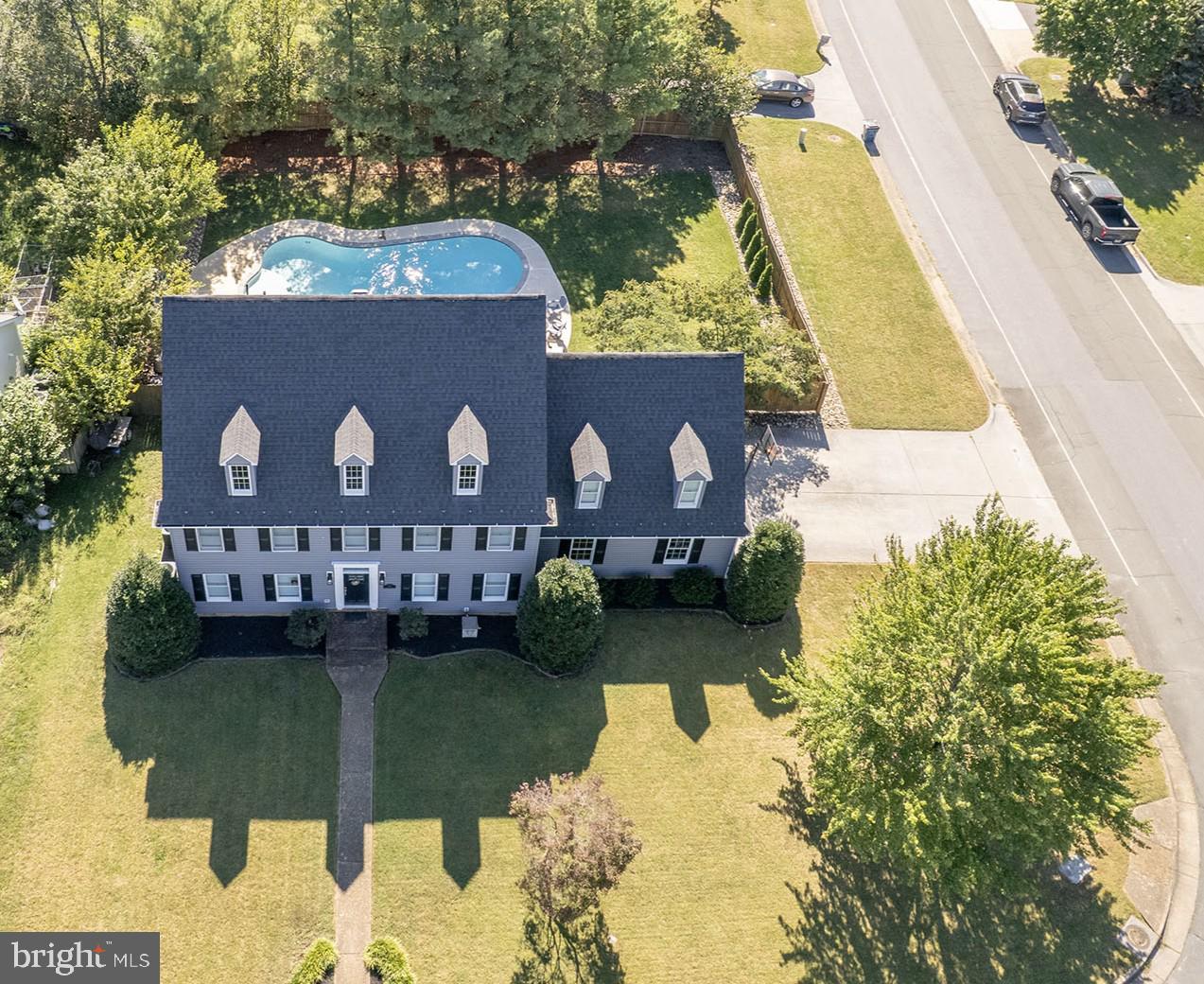 205 CRESTLEIGH DRIVE