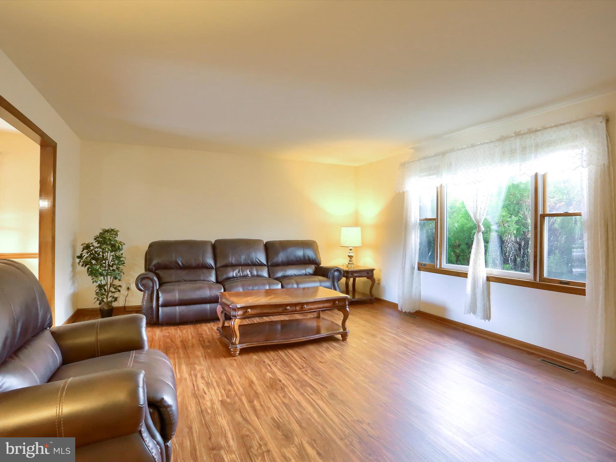 6422 GILLINGHAM LANE