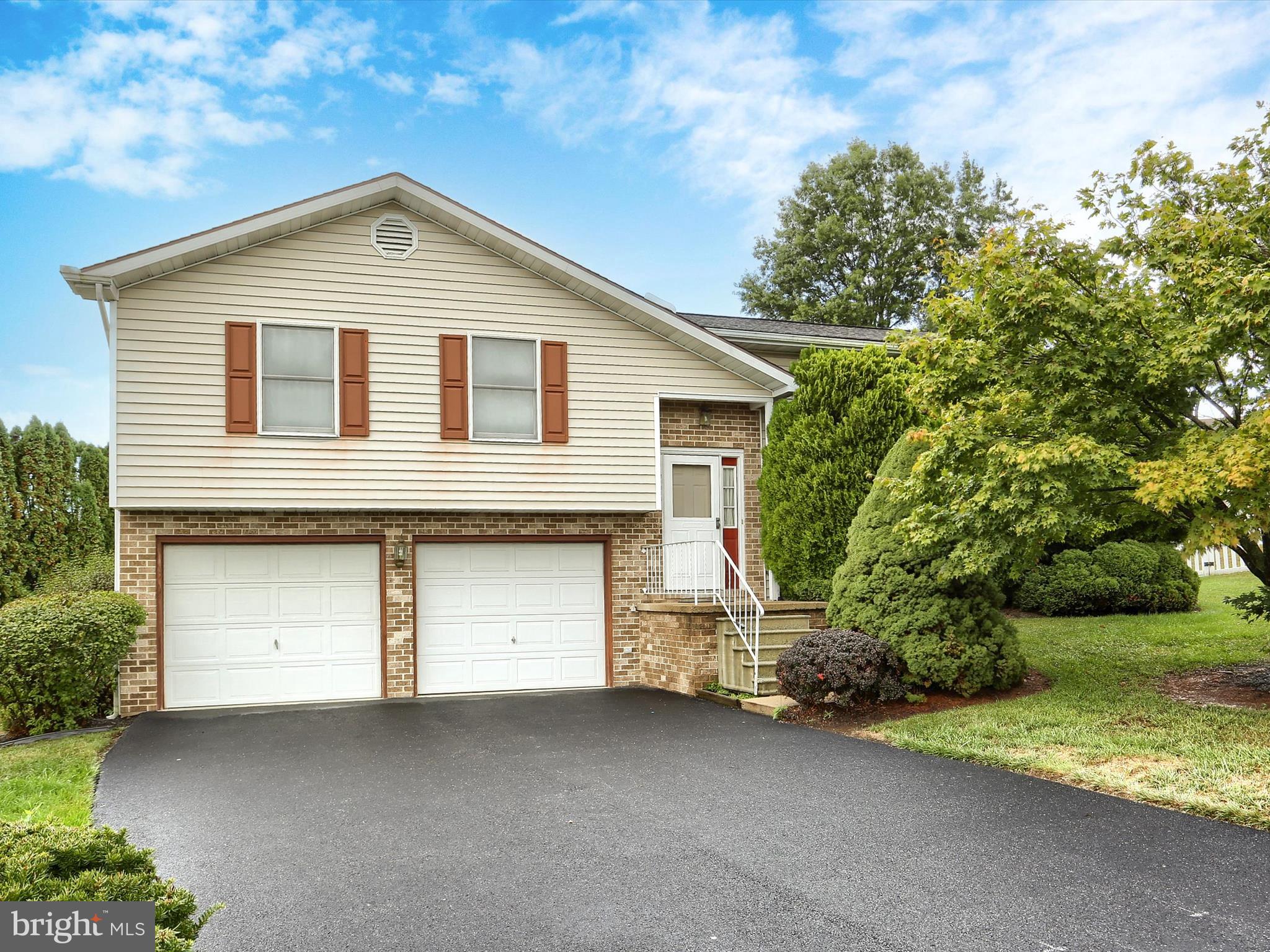 6422 GILLINGHAM LANE