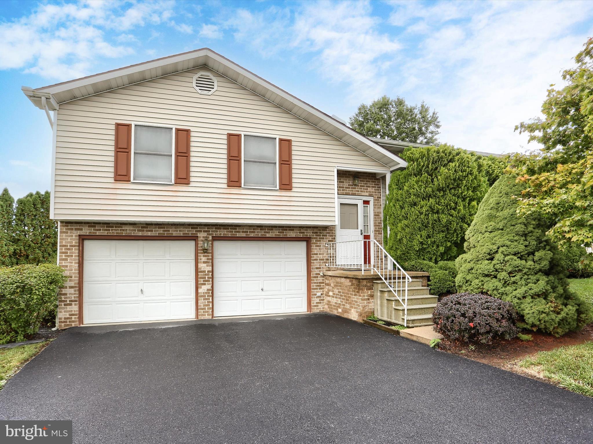 6422 GILLINGHAM LANE