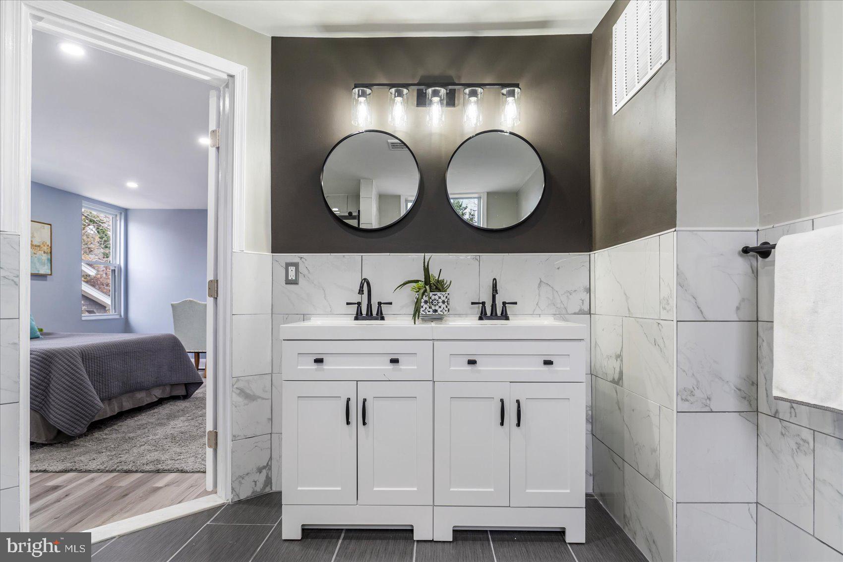 GARWYN OAKS - Residential