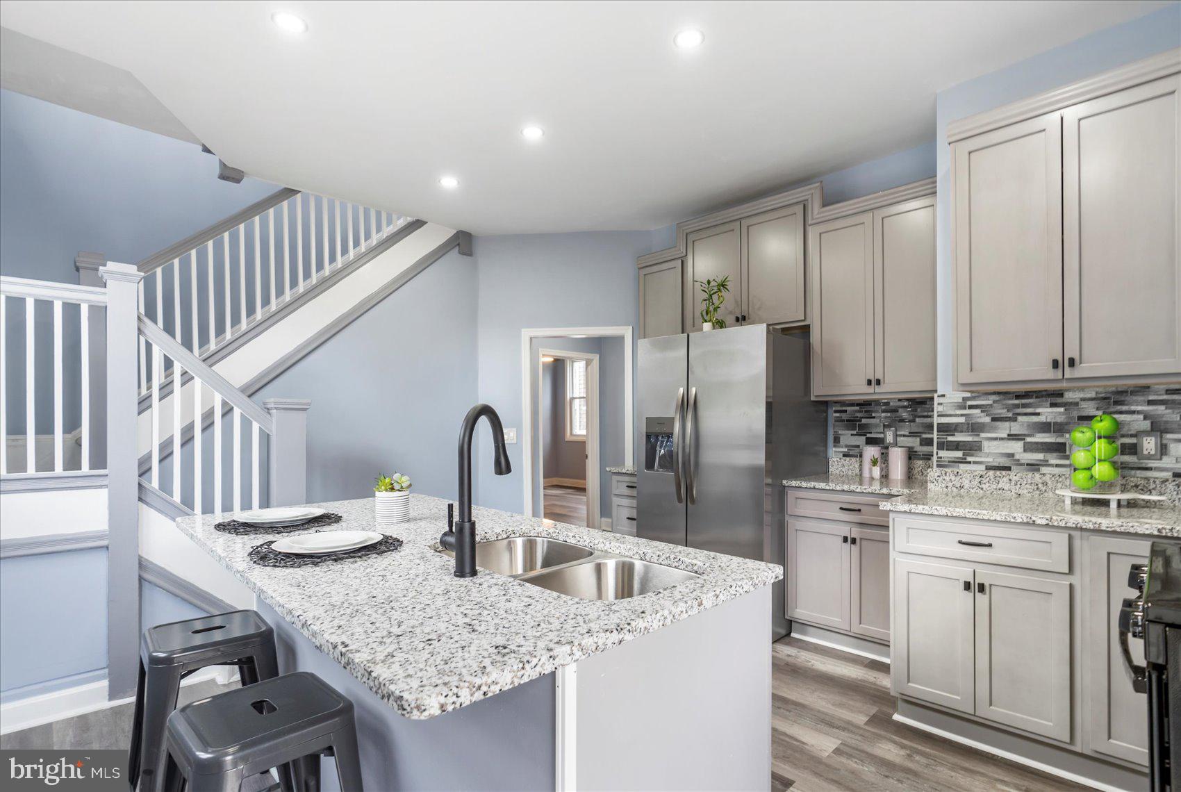 GARWYN OAKS - Residential