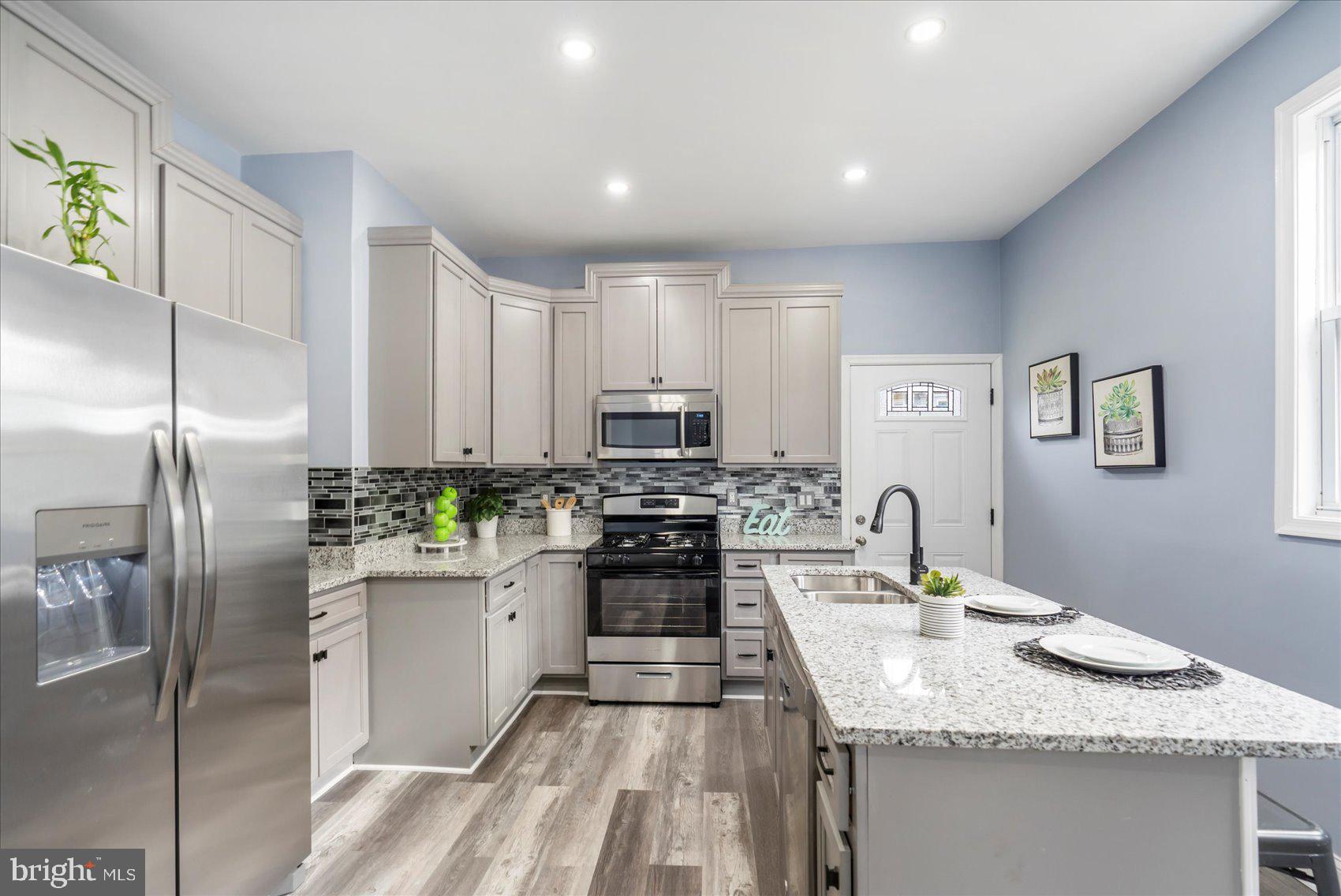 GARWYN OAKS - Residential