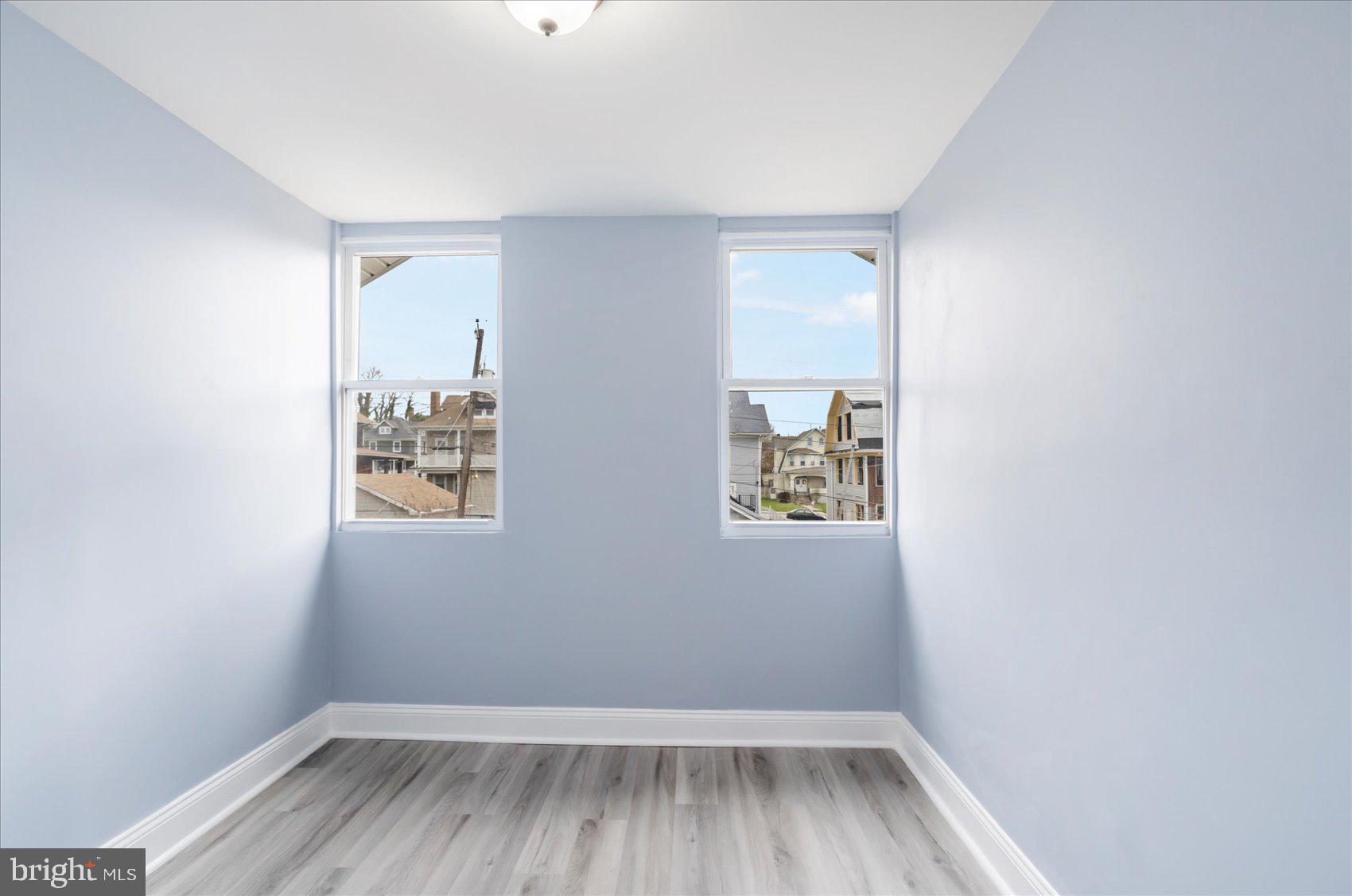 GARWYN OAKS - Residential