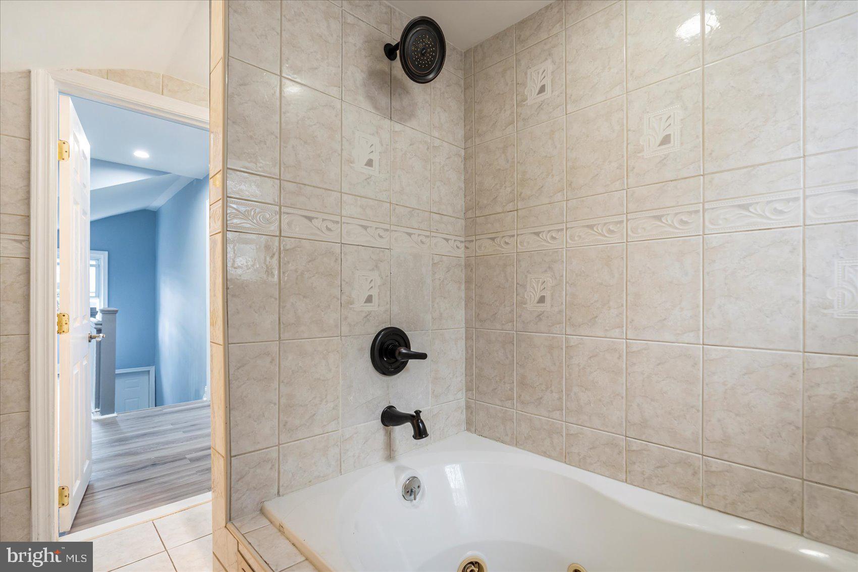 GARWYN OAKS - Residential