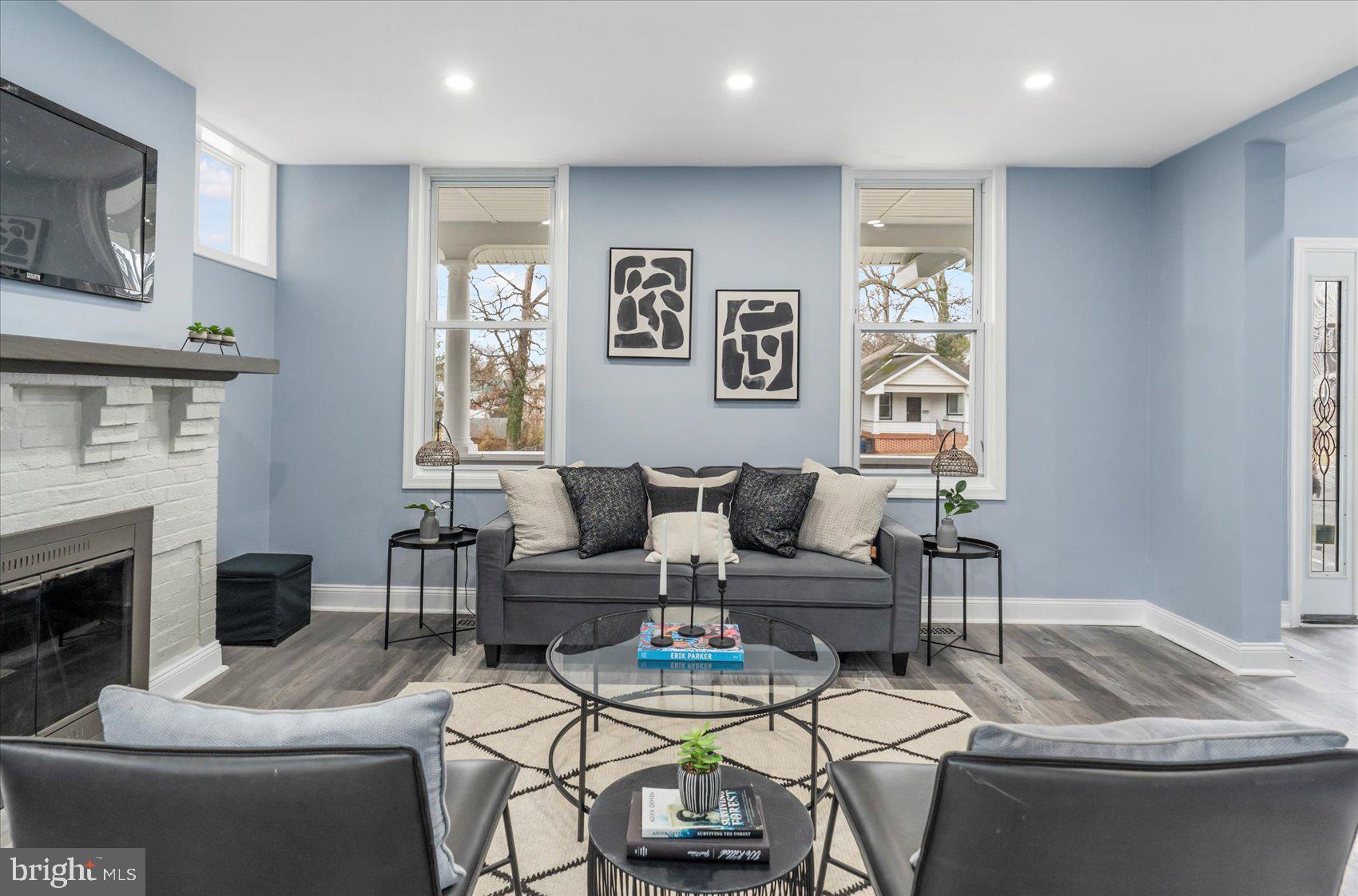 GARWYN OAKS - Residential