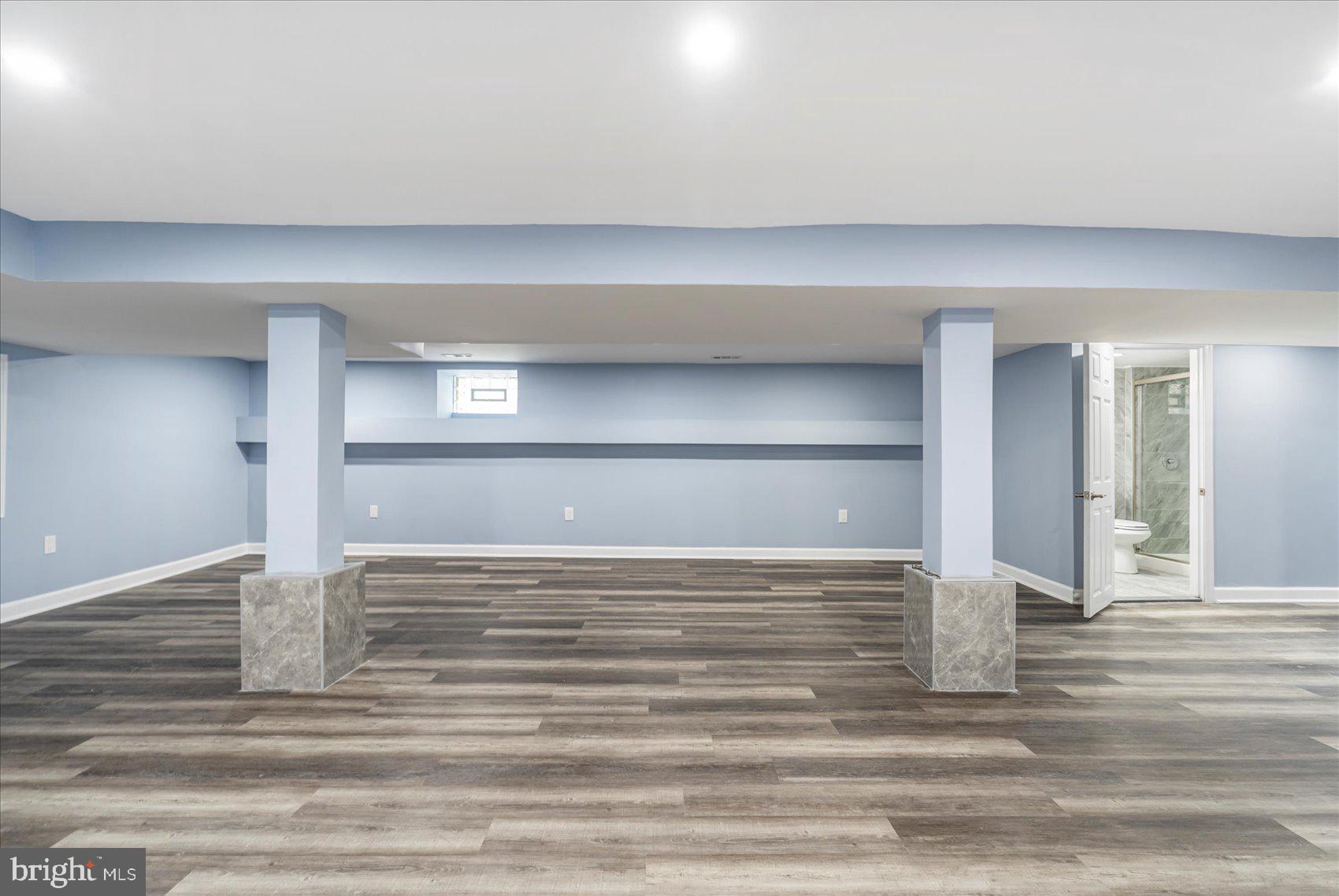 GARWYN OAKS - Residential