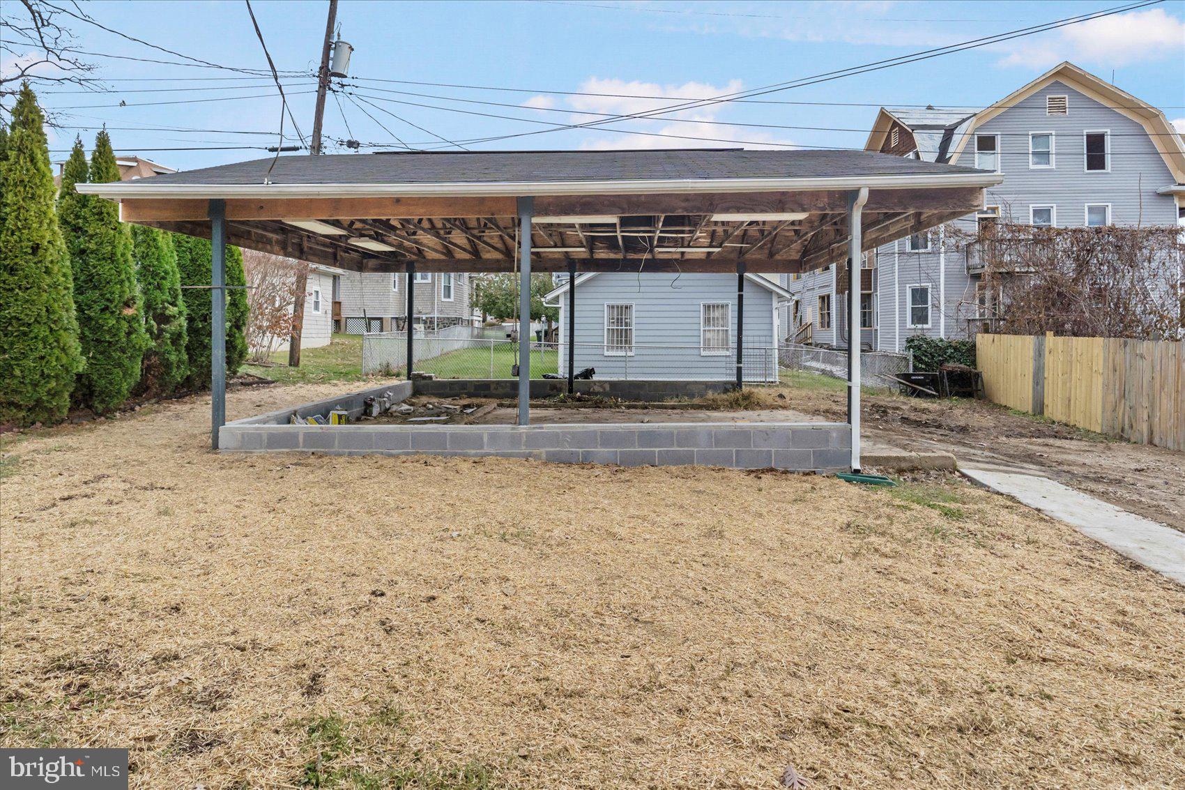 GARWYN OAKS - Residential