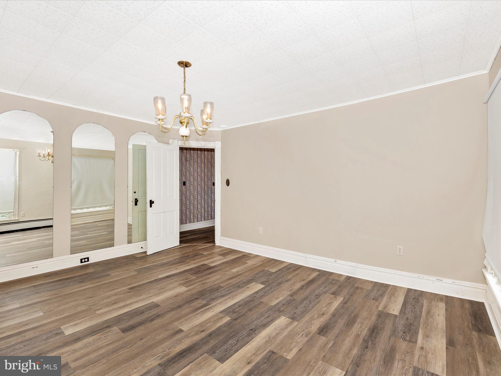 GUILFORD - Residential