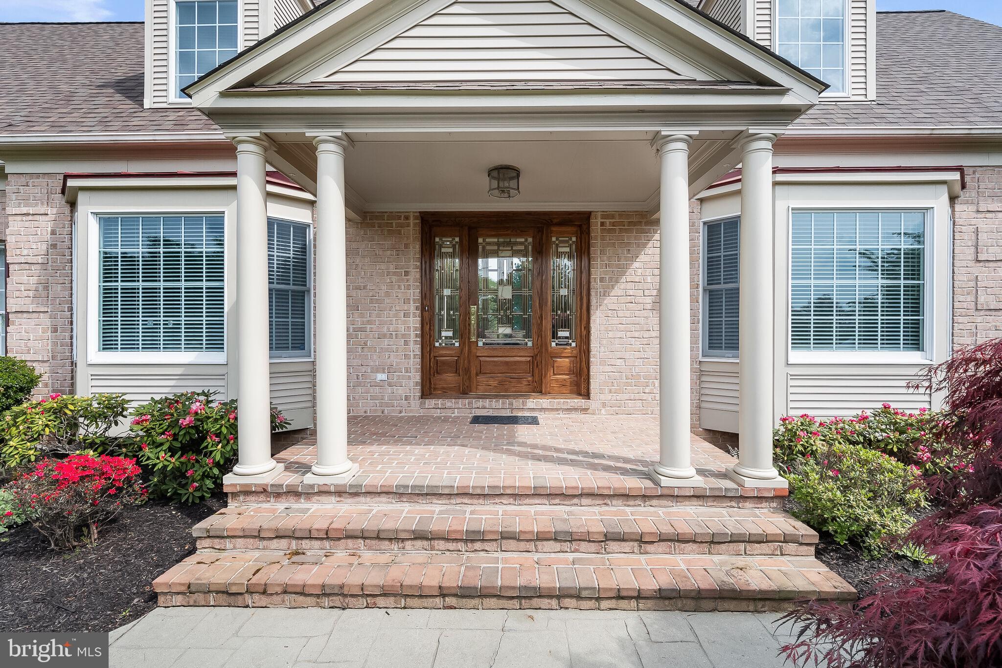 ELLIOTT'S CHANCE - Residential