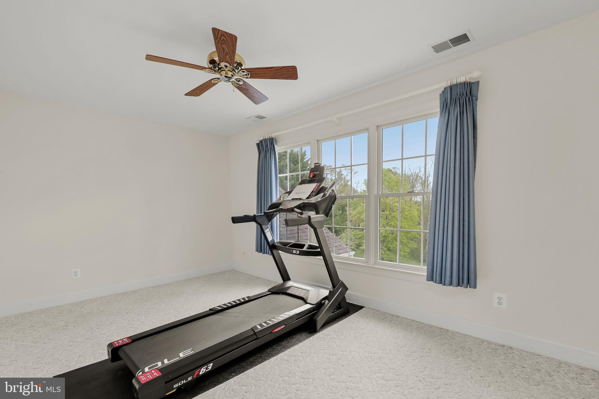 ELLIOTT'S CHANCE - Residential