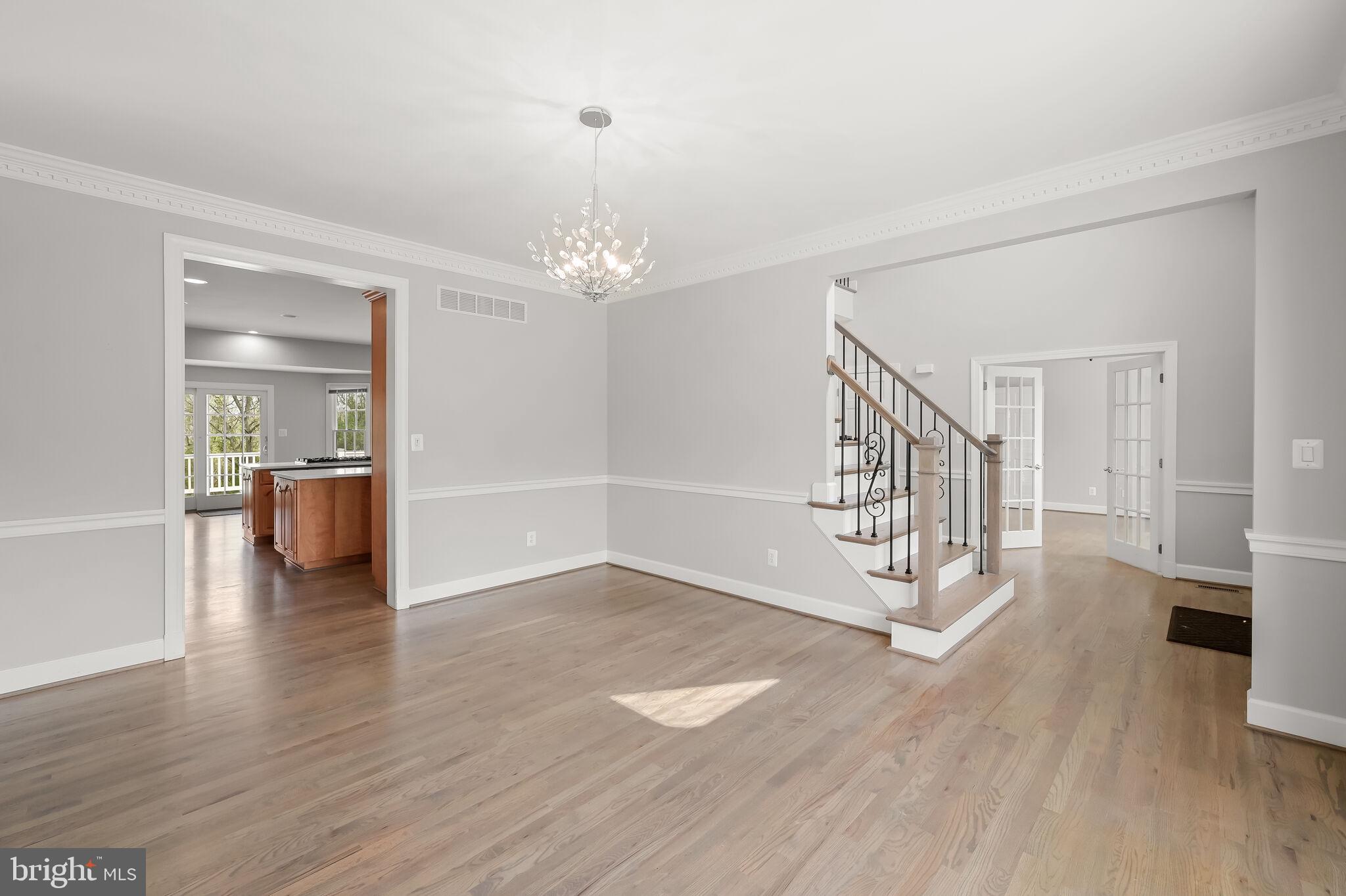 ELLIOTT'S CHANCE - Residential