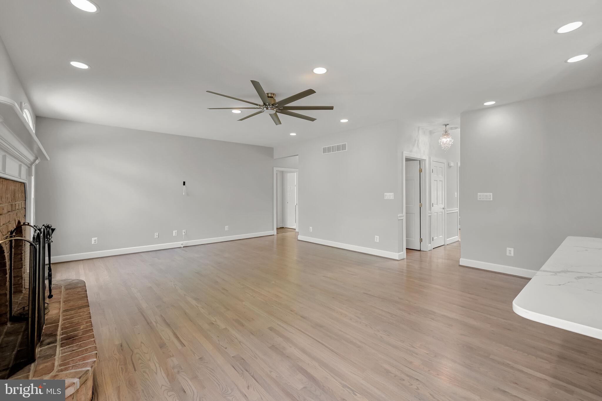 ELLIOTT'S CHANCE - Residential