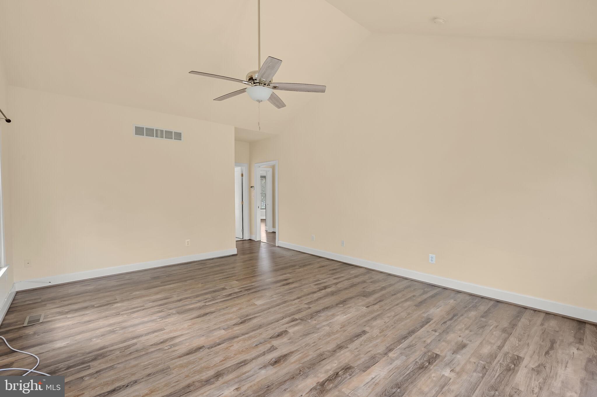 ELLIOTT'S CHANCE - Residential