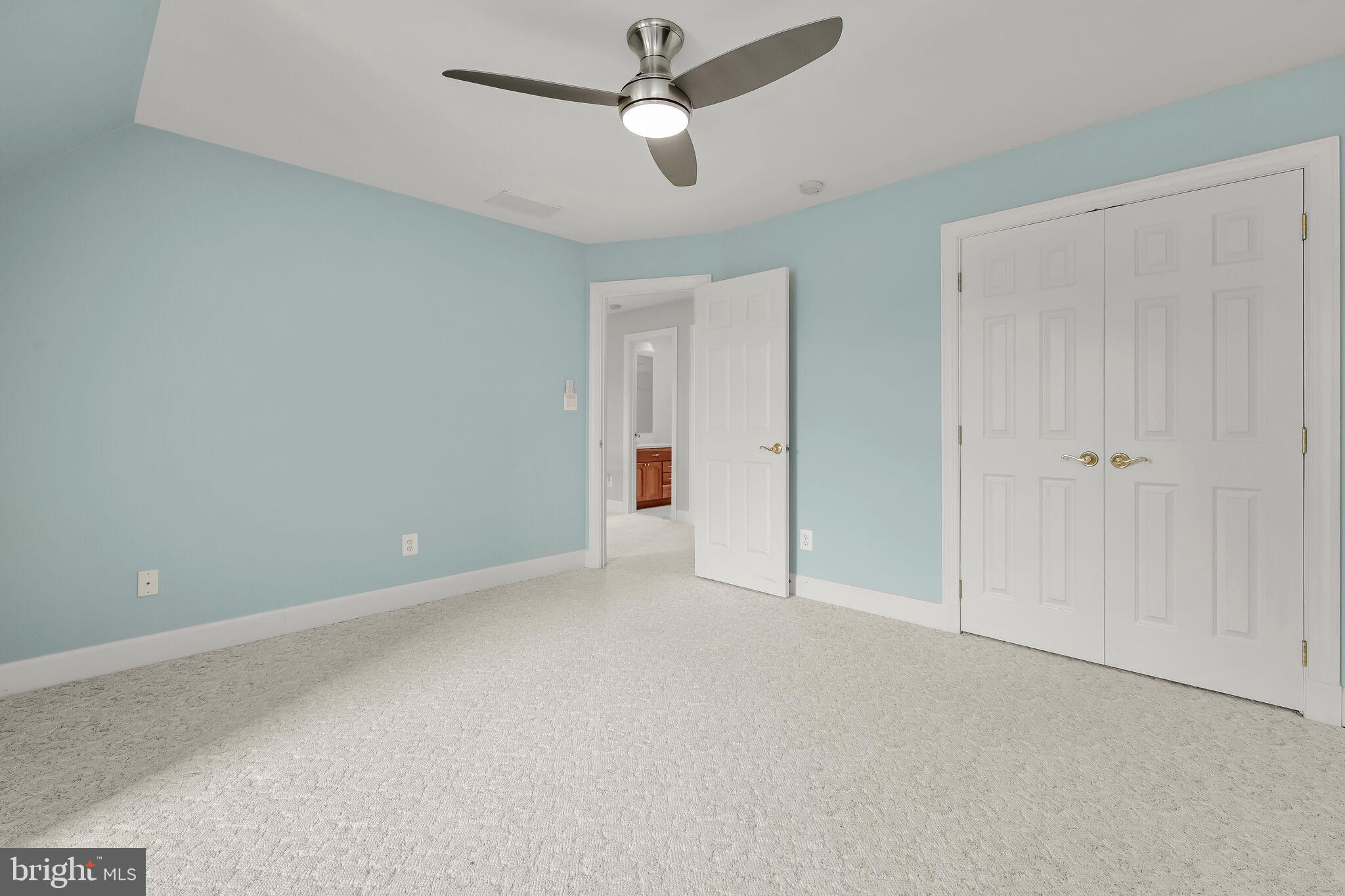 ELLIOTT'S CHANCE - Residential