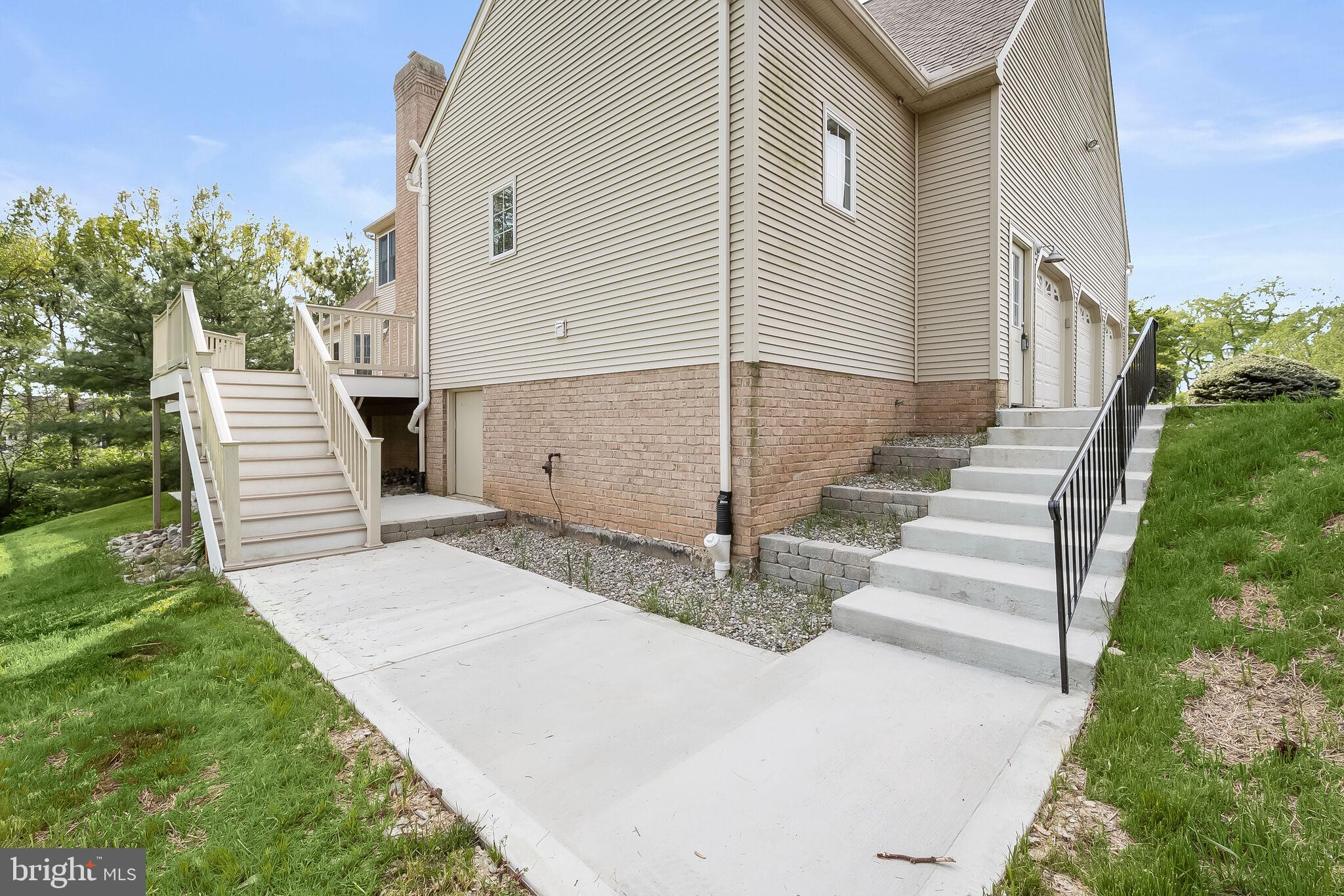 ELLIOTT'S CHANCE - Residential