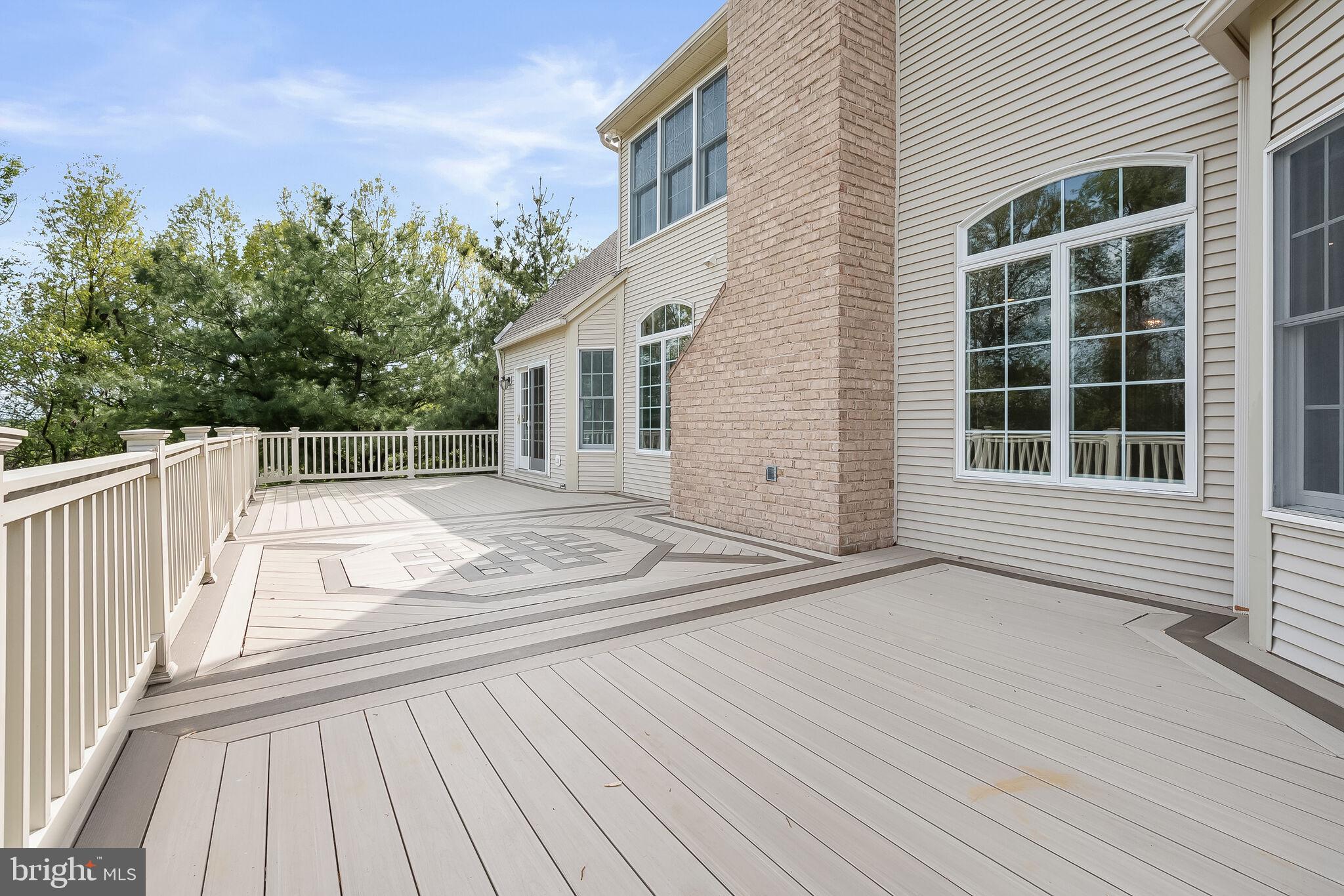 ELLIOTT'S CHANCE - Residential