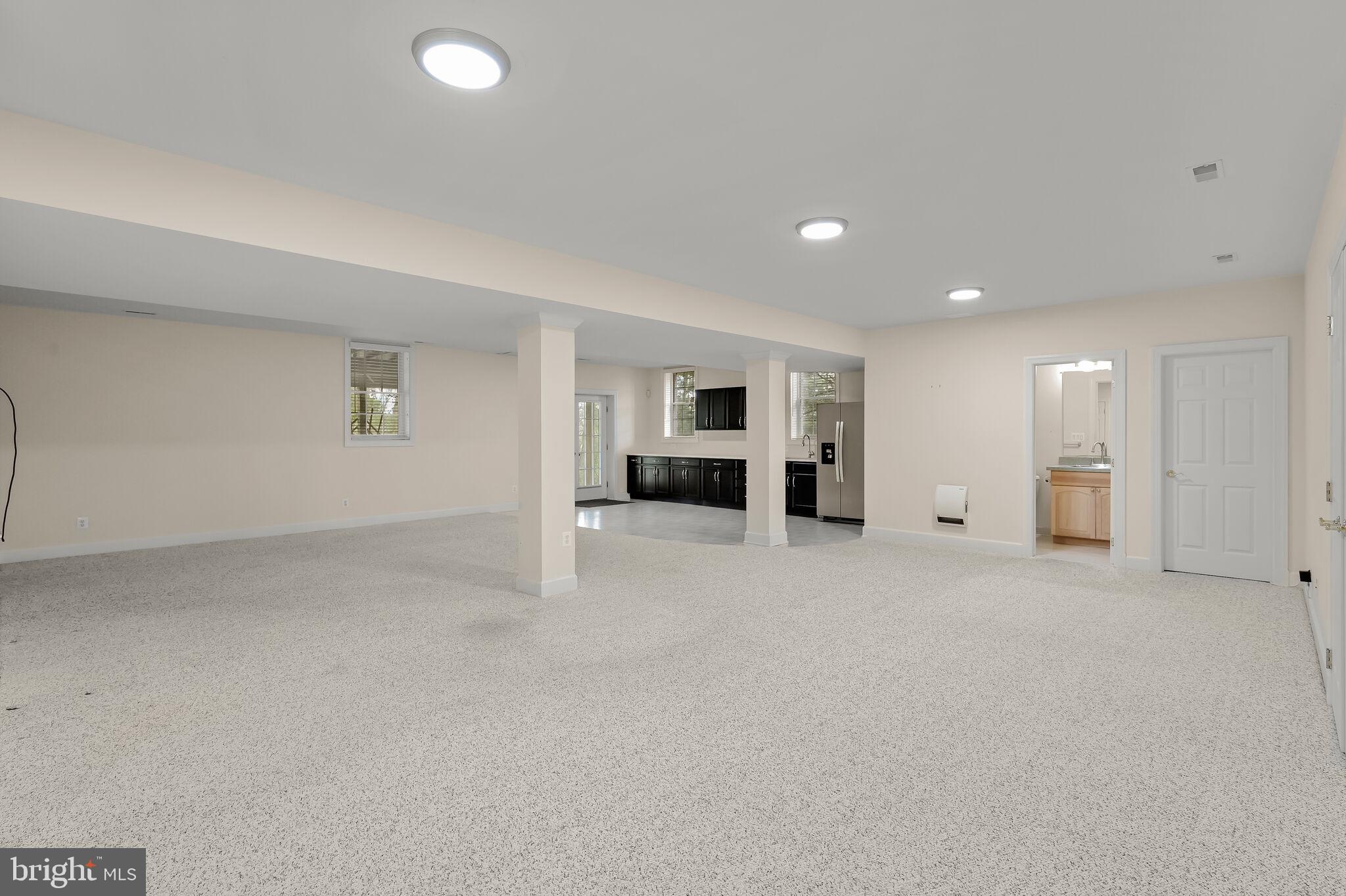 ELLIOTT'S CHANCE - Residential