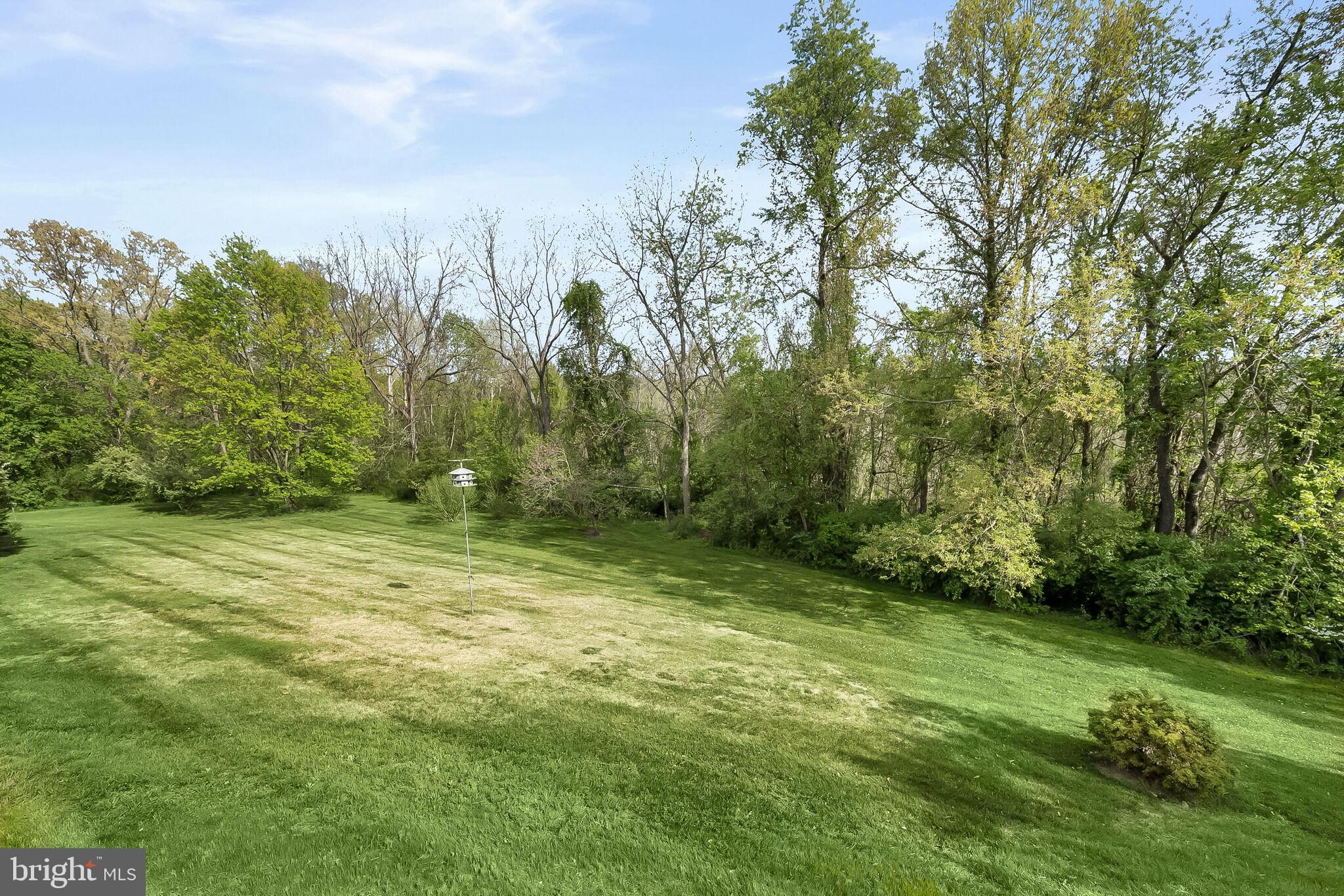 ELLIOTT'S CHANCE - Residential