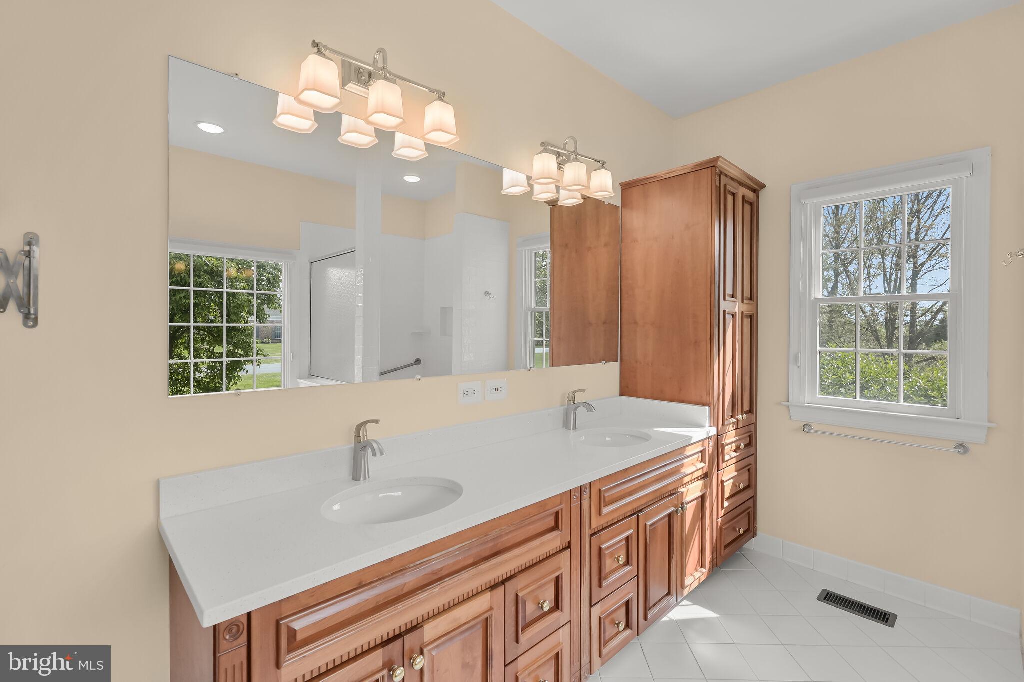 ELLIOTT'S CHANCE - Residential