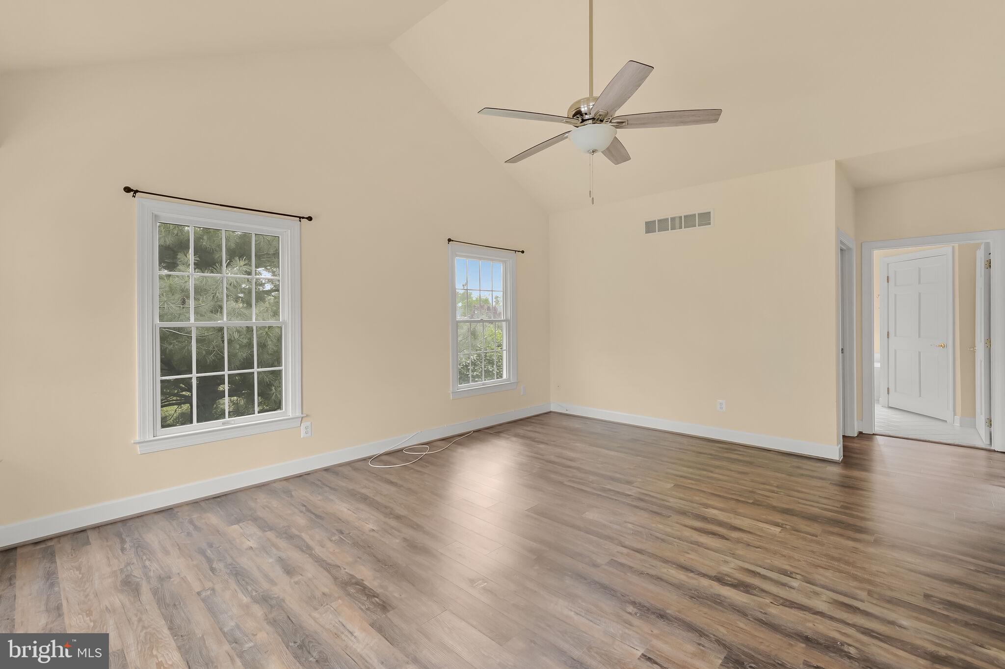 ELLIOTT'S CHANCE - Residential