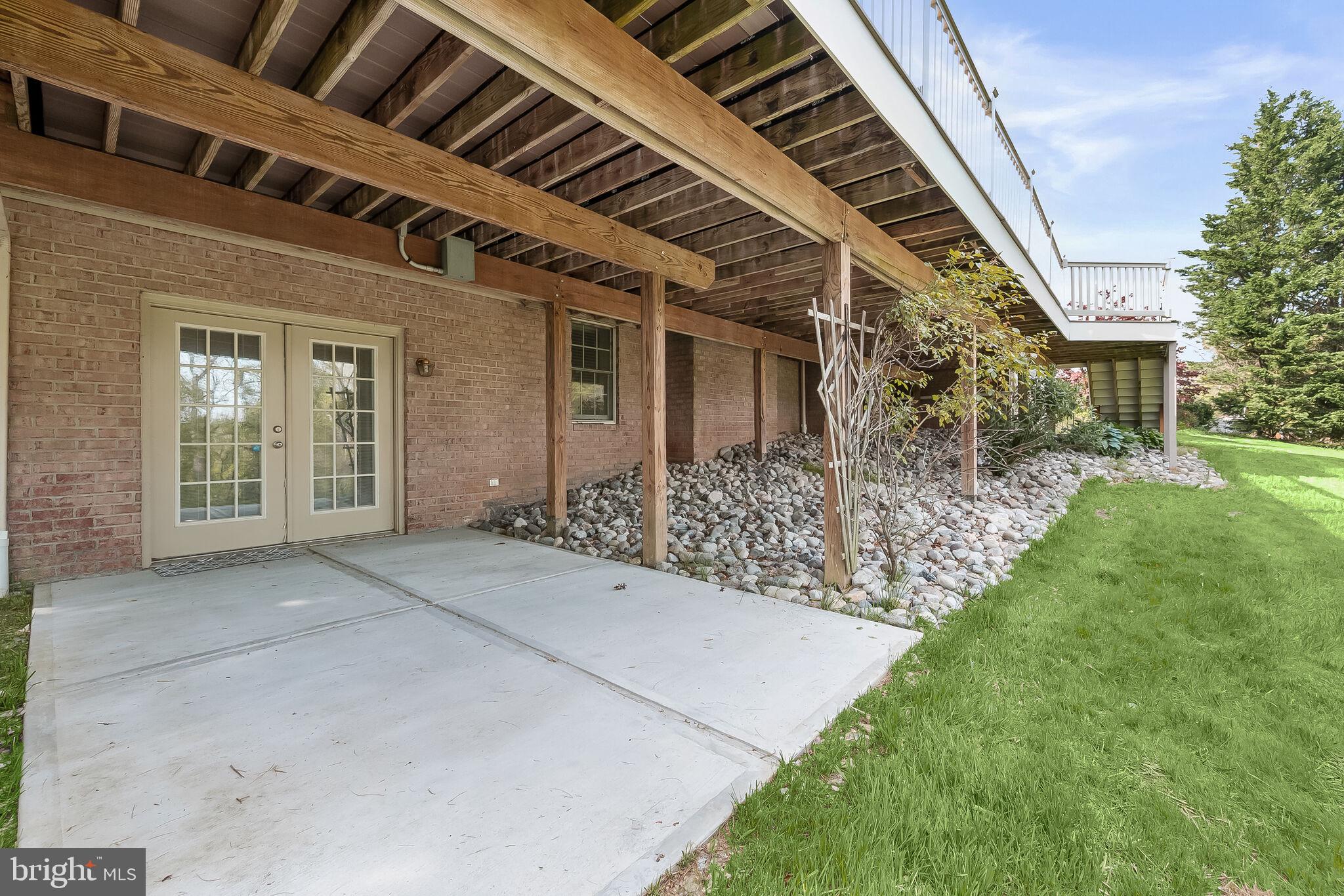 ELLIOTT'S CHANCE - Residential