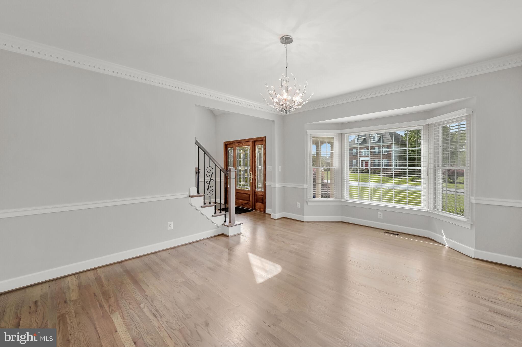 ELLIOTT'S CHANCE - Residential