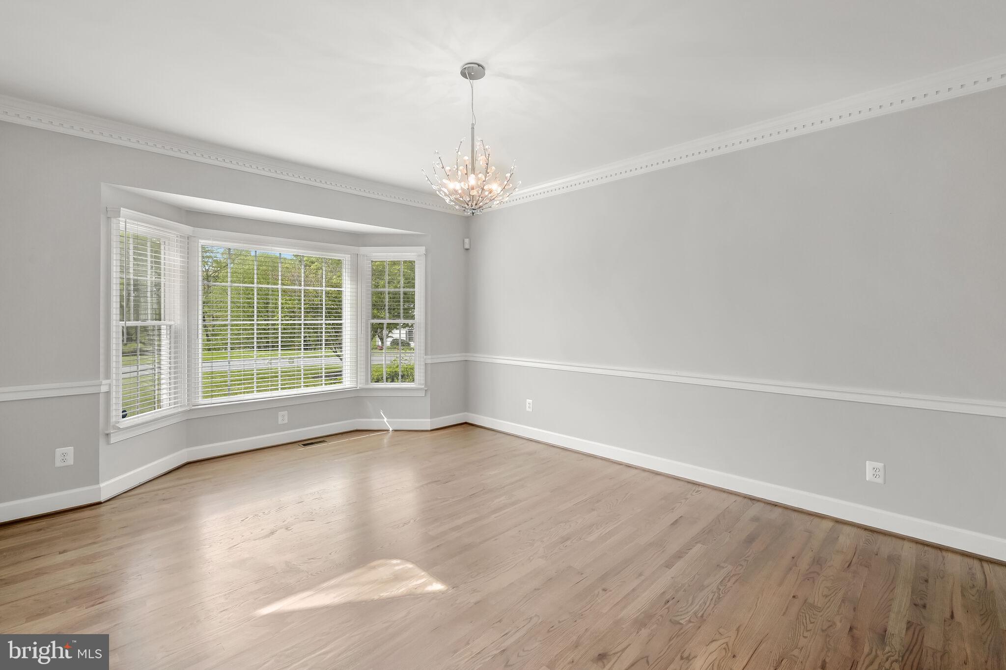 ELLIOTT'S CHANCE - Residential