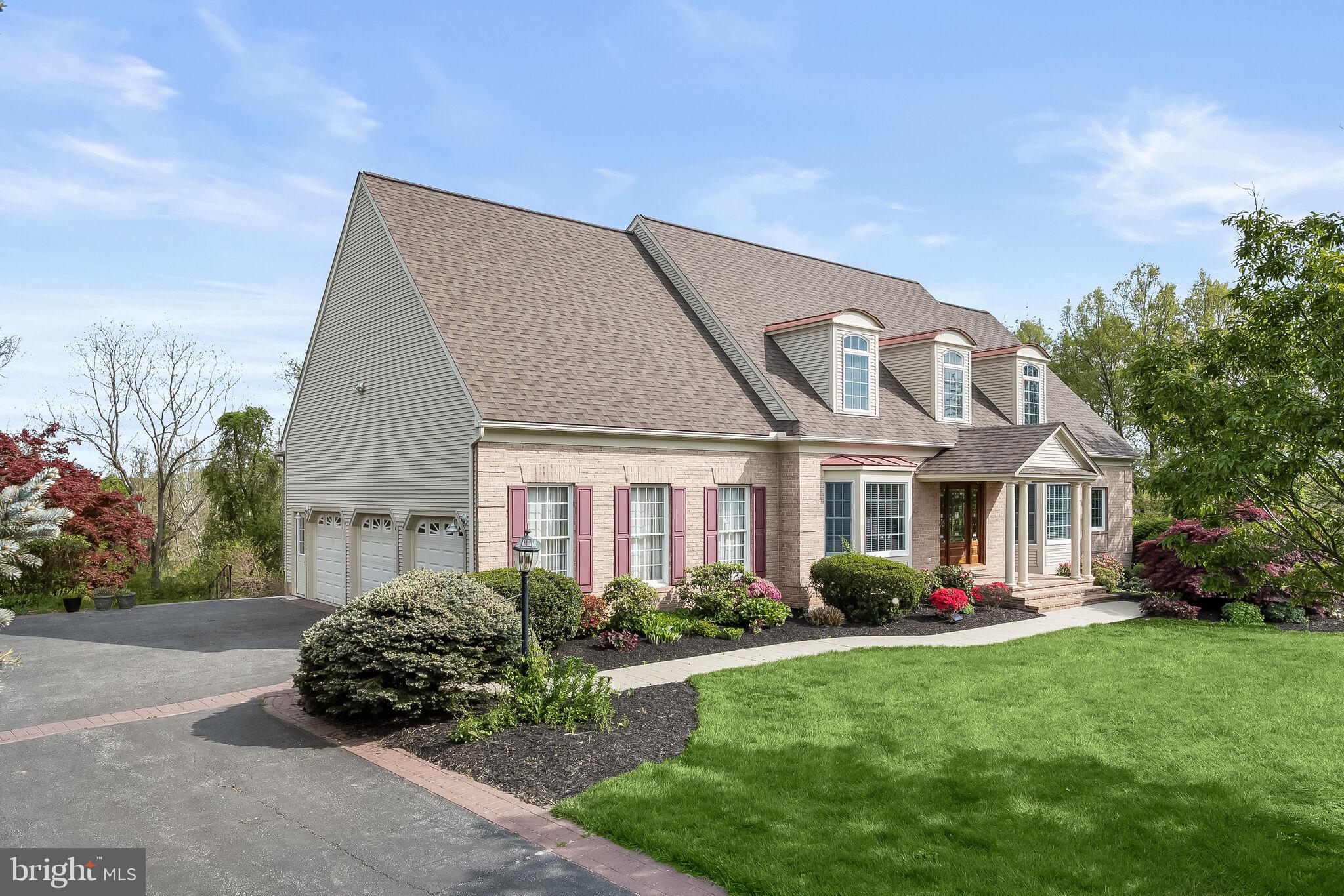 ELLIOTT'S CHANCE - Residential