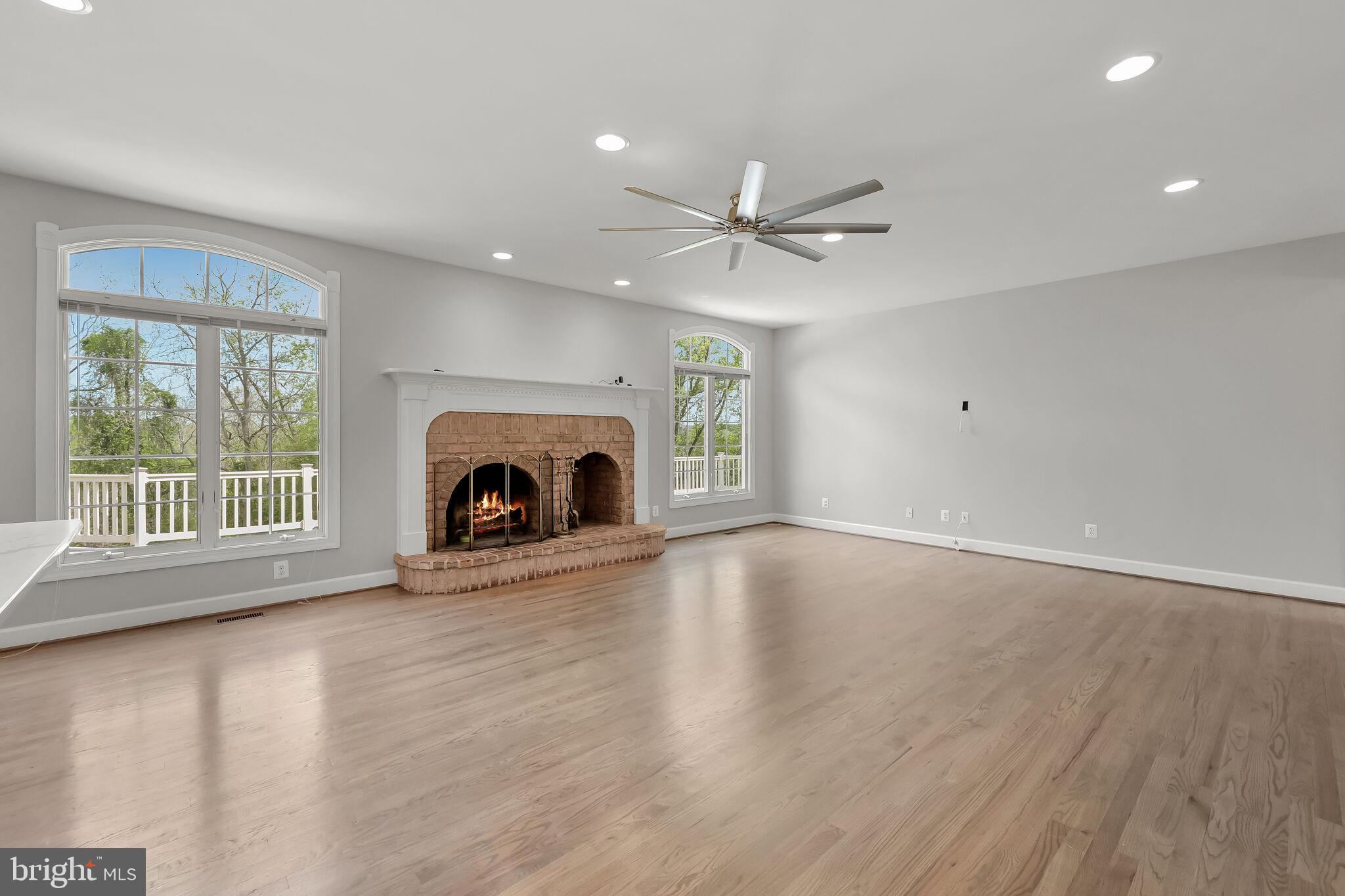 ELLIOTT'S CHANCE - Residential