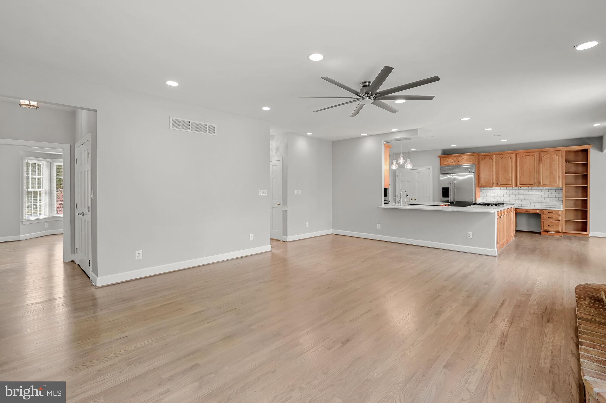 ELLIOTT'S CHANCE - Residential