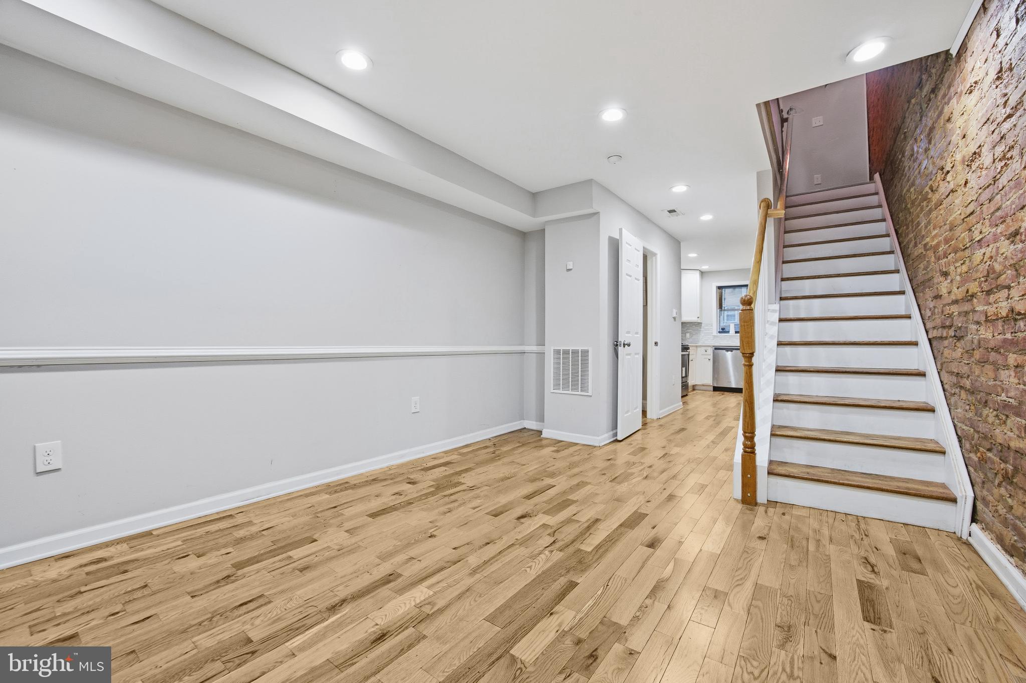 MILTON-MONTFORD - Residential