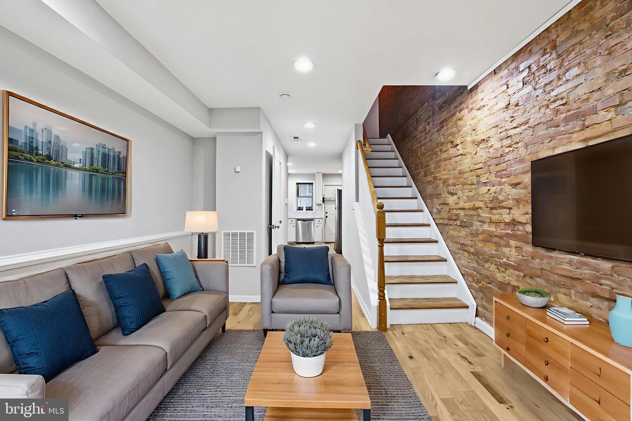 MILTON-MONTFORD - Residential