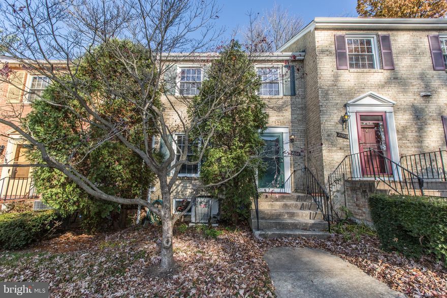 Location !!!  Completely Renovated Kitchen and New Appliances! Freshly Painted Through out!  Beautiful Refinished Hardwoods  Floors on Main level and 2nd floor.Newly Tiled Entrance Foyer. Professionally Cleaned! Spacious Laundry with plenty of Storage and  Work Bench. Updated Bathrooms!  Close to 2 Metros, Downtown Silver Spring,  Wheaton Mall,  Shopping, Giant and Safeway! 3 Bedrooms , 3.5 Baths, Walk out Basement.