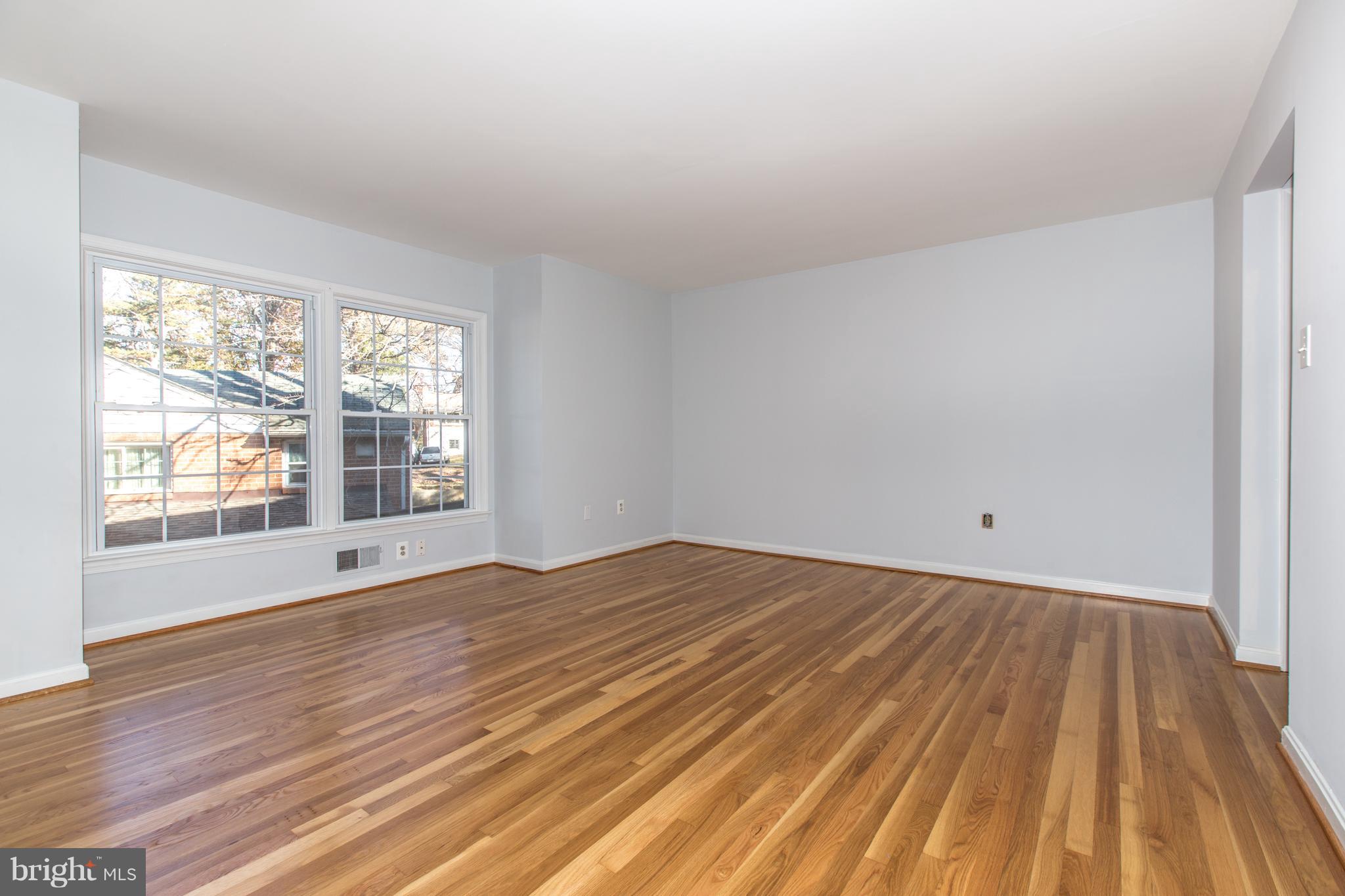 WHEATON TOWNE - Residential