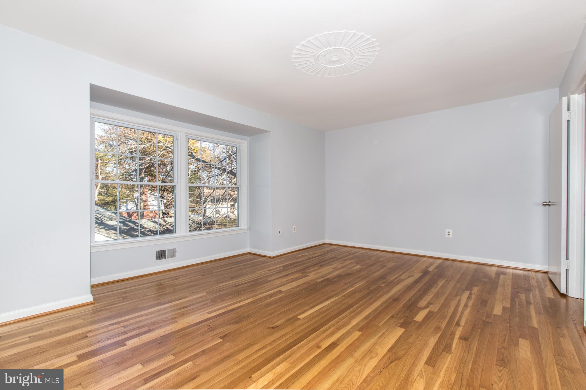 WHEATON TOWNE - Residential