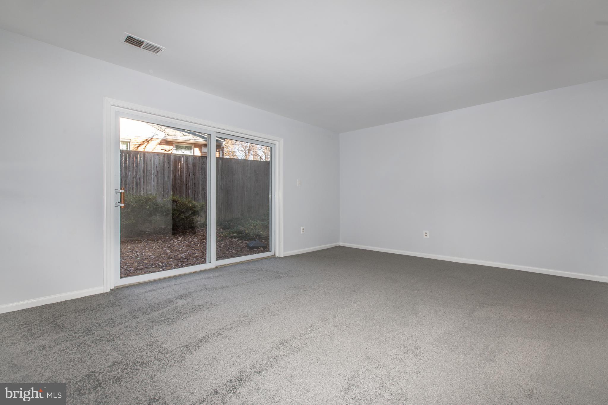 WHEATON TOWNE - Residential