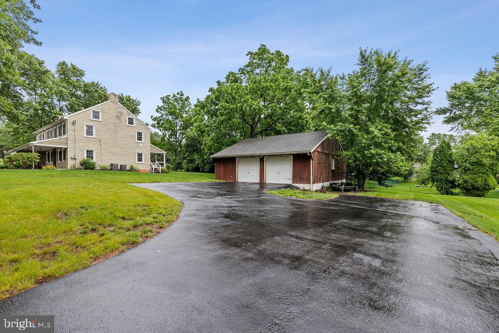 1338 LYNN DRIVE