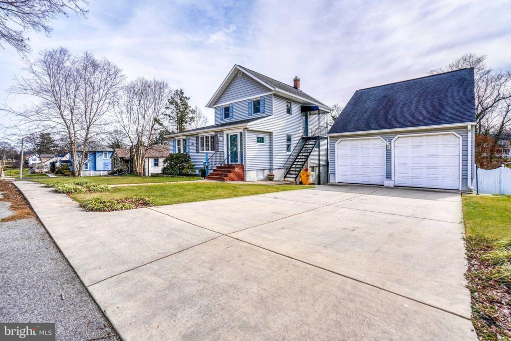 Photo of 427 Greenwood Road #1ST FLOOR, LINTHICUM HEIGHTS, MD 21090 (MLS # MDAA2129672)