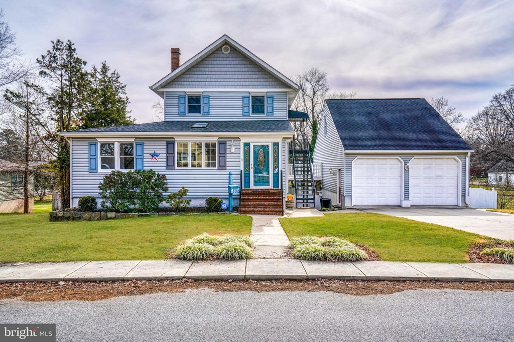 Photo of 427 Greenwood Road #1ST FLOOR, LINTHICUM HEIGHTS, MD 21090 (MLS # MDAA2129672)