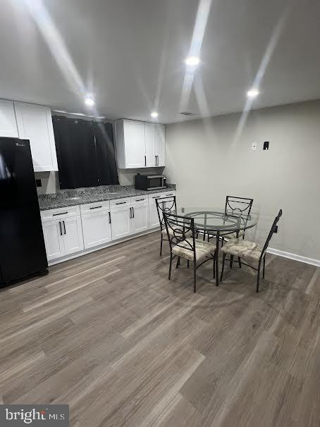 TANTALLON SQUARE - Residential Lease