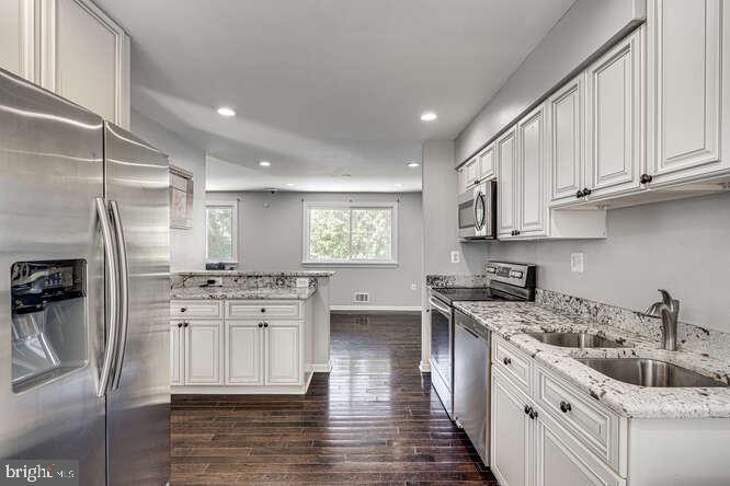 MURRAY HILL - Residential